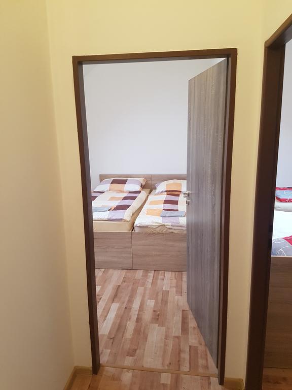 Ubytovani Zizkova Pacov Hotel Bagian luar foto
