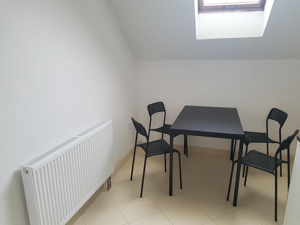 Ubytovani Zizkova Pacov Hotel Bagian luar foto